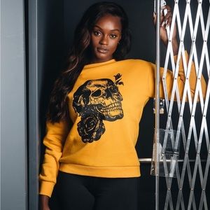 Buffbunny sweatshirt and sweatpants set L/XL